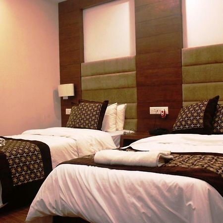 Hotel Simla Siliguri Εξωτερικό φωτογραφία