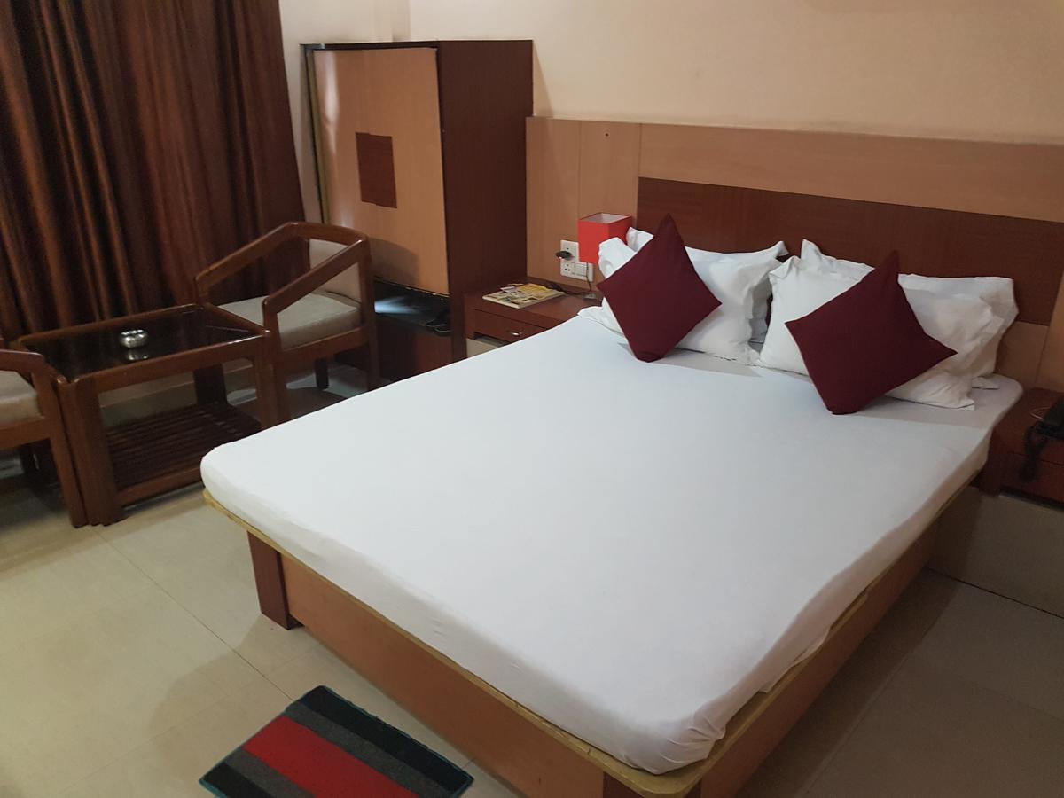 Hotel Simla Siliguri Εξωτερικό φωτογραφία