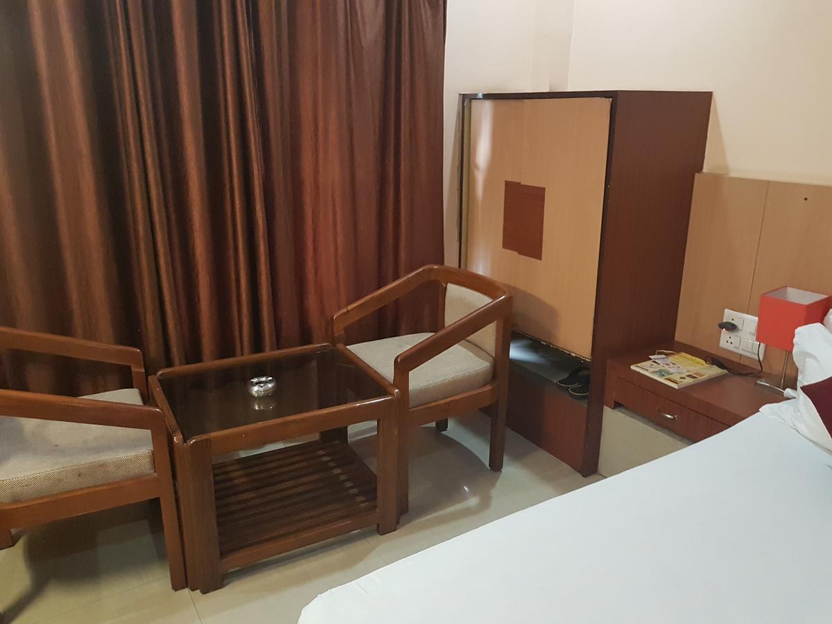 Hotel Simla Siliguri Εξωτερικό φωτογραφία