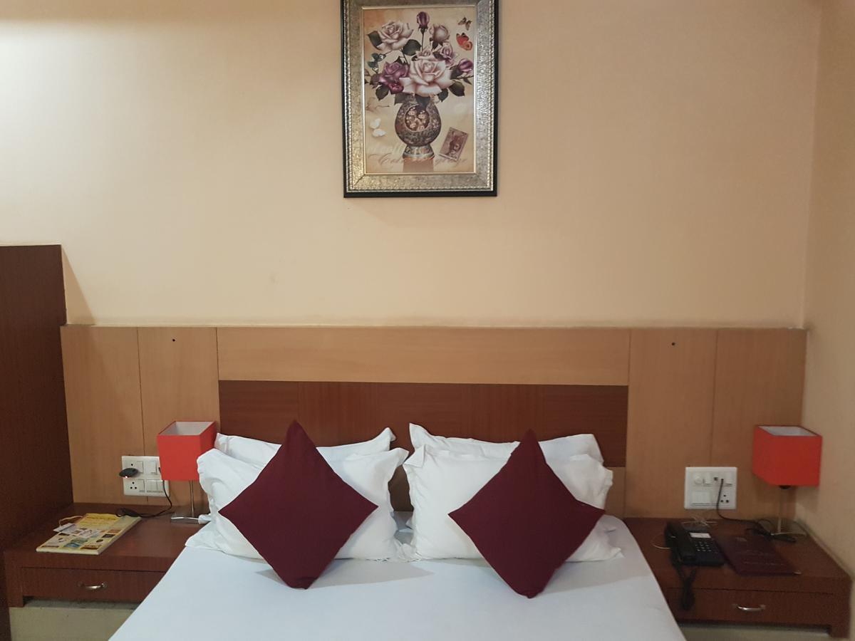 Hotel Simla Siliguri Εξωτερικό φωτογραφία