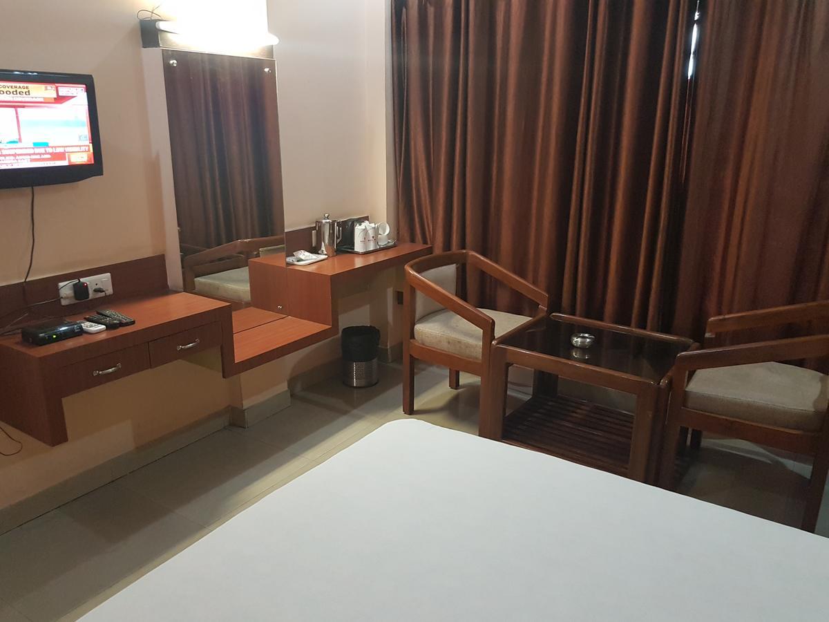 Hotel Simla Siliguri Εξωτερικό φωτογραφία