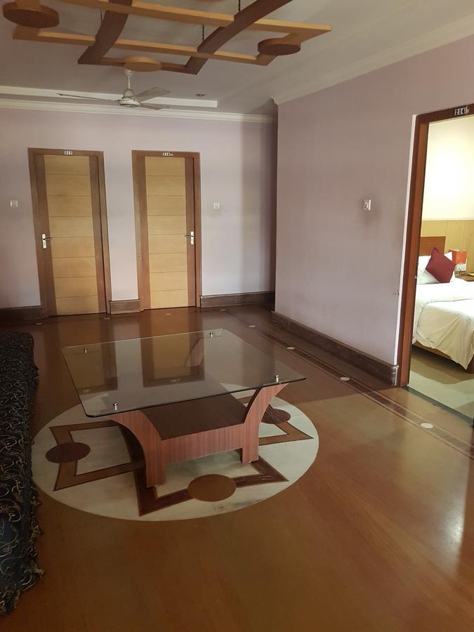 Hotel Simla Siliguri Εξωτερικό φωτογραφία