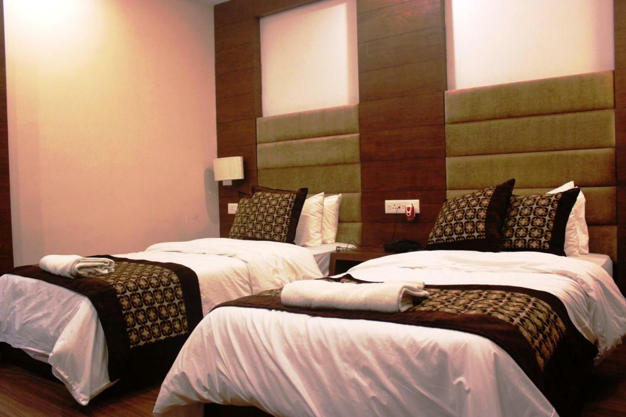 Hotel Simla Siliguri Εξωτερικό φωτογραφία